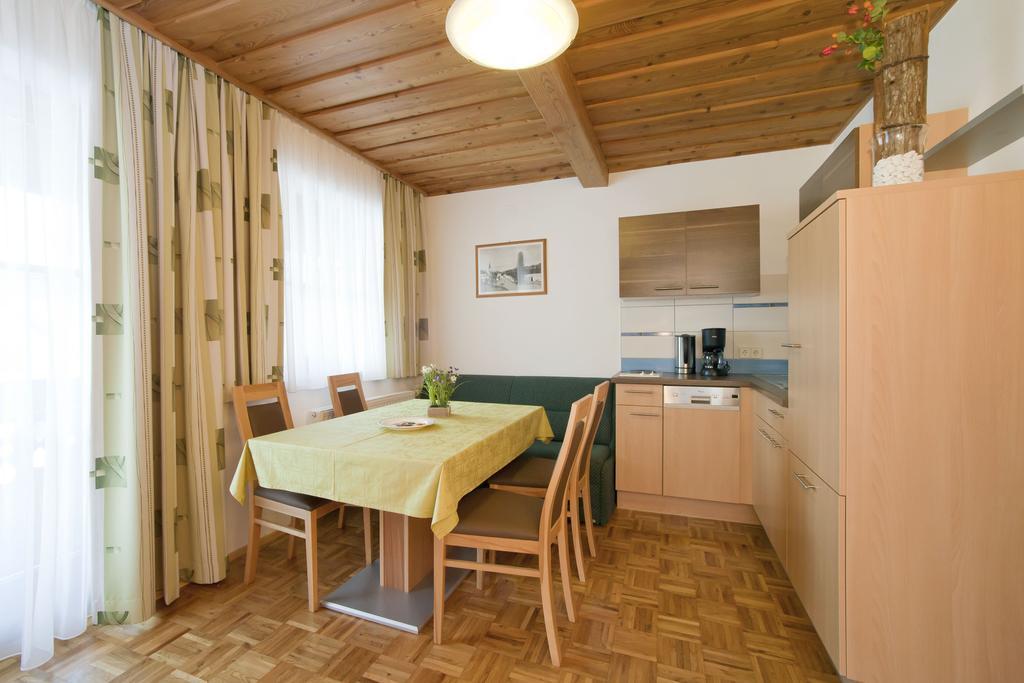 Bauernhof Liendl Villa Keutschach am See Room photo